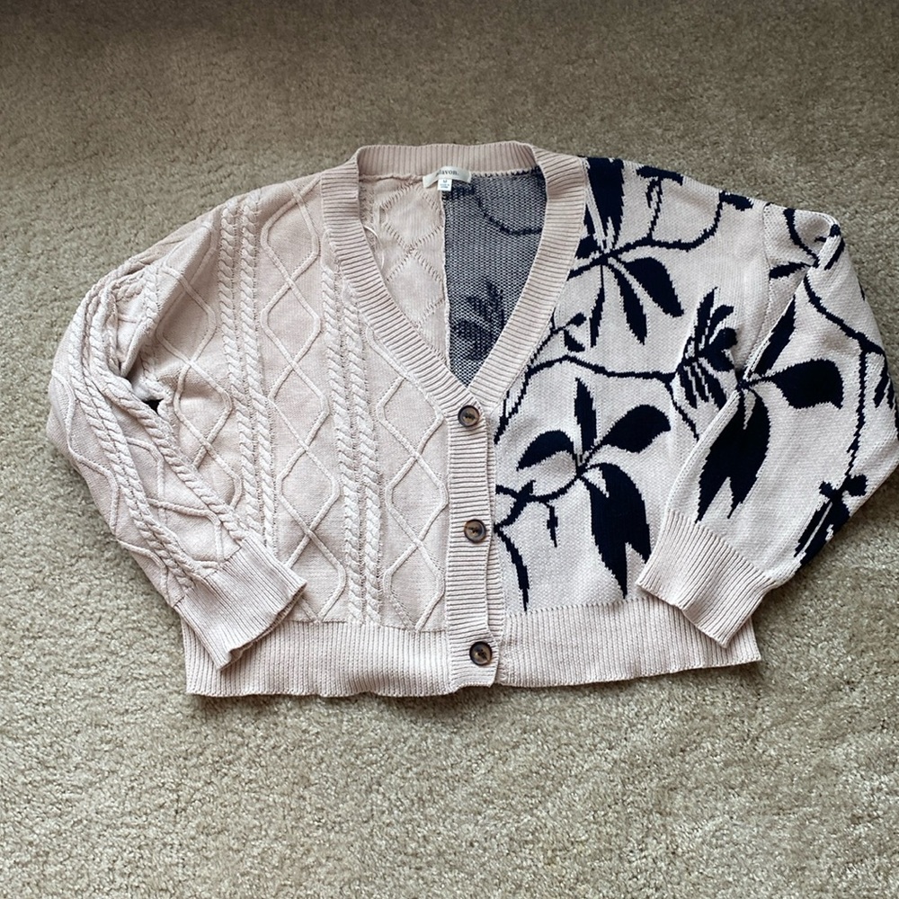 Cardigan Sweater Cropped, Split Pattern, Size Med… - image 1
